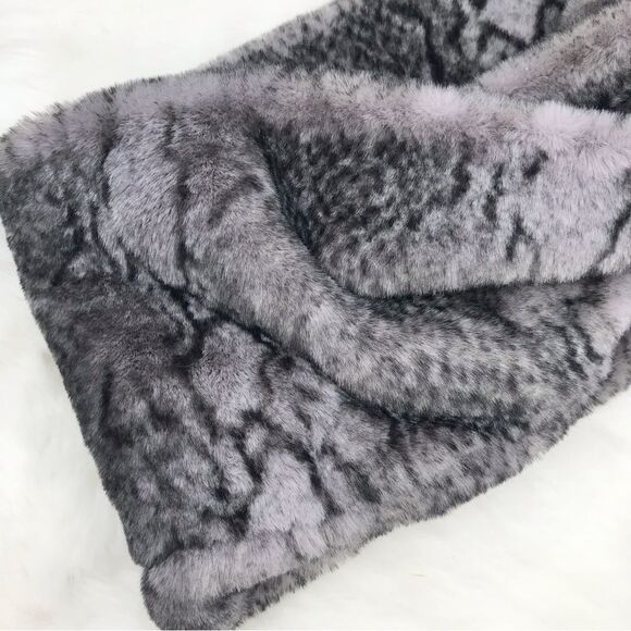 Fadivo NY Gray Black Reptile Print Faux Fur Infinity Cozy Neck Scarf NEW - Picture 3 of 9